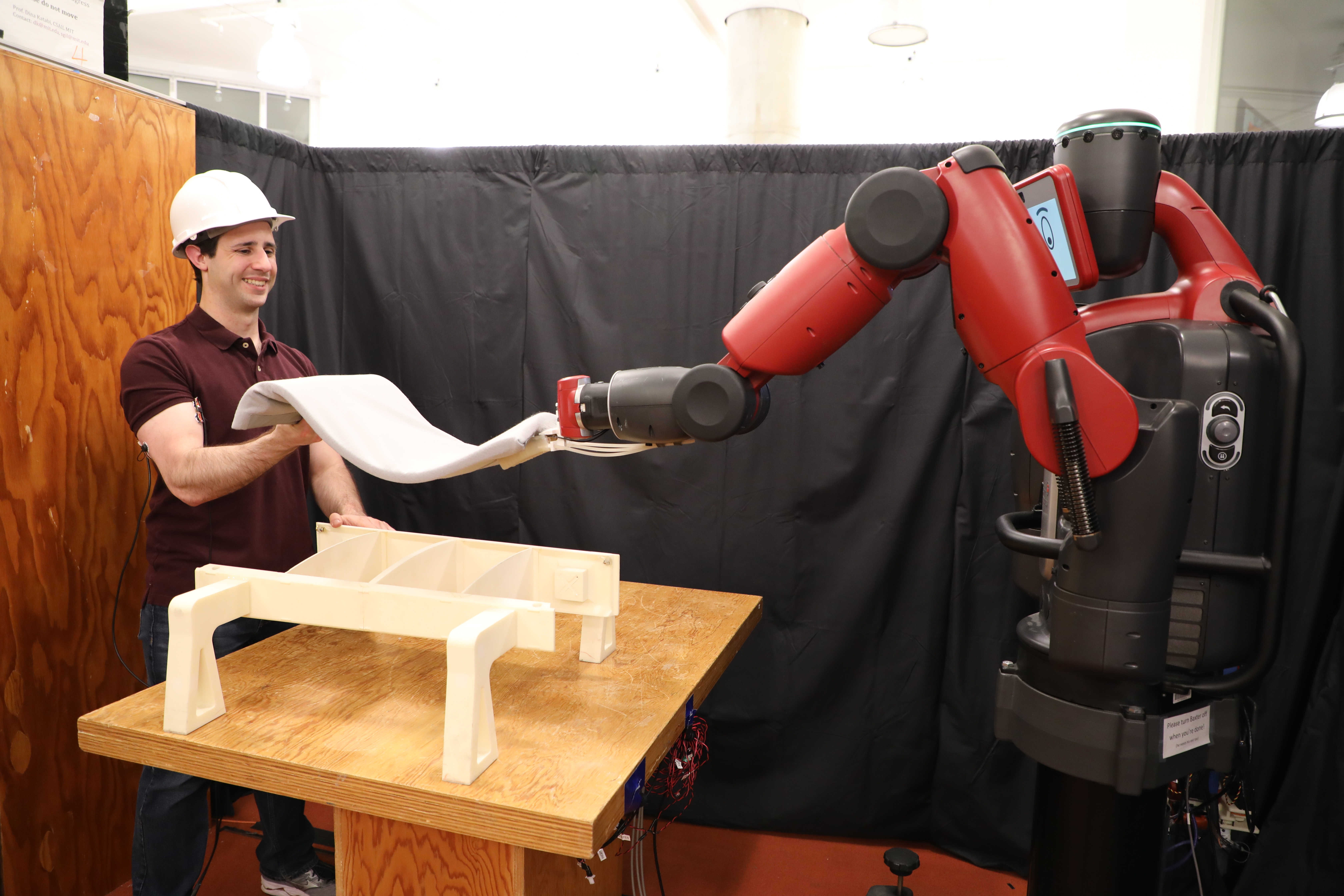 Lifting objects with robots using muscle signals